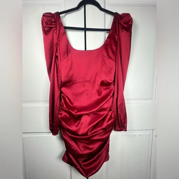 NWT Revolve’s More To Come Blaire Mini Dress Ruched Puff Sleeve Satin Red Sz S - Picture 4 of 9